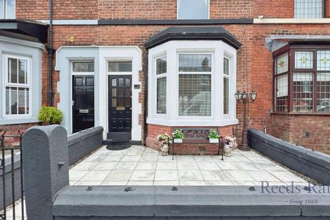 2 bed property, in Brownedge Lane, £135,000