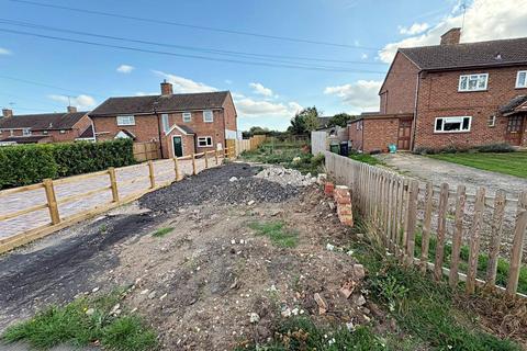 4 bed property, in Next To 26, £127,500
