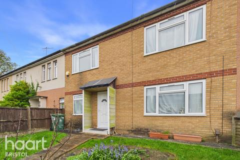 3 bed property, in Monsdale Close, £325,000