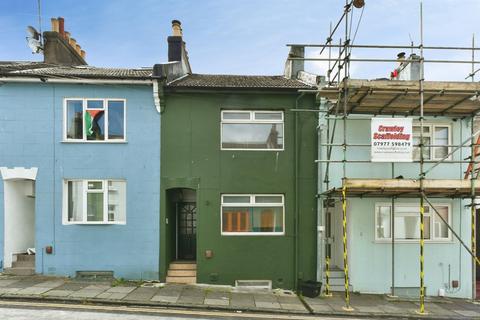 4 bed property, in Rochester Street, £400,000