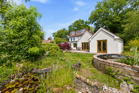 4 bed property, in Fryern Road, £865,000