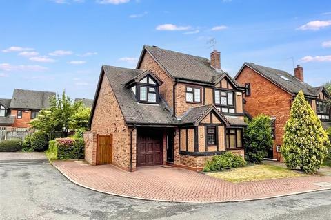 4 bed property, in Shrubbery Close, £500,000