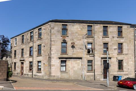 1 bed property, in Wemyss Bay Street, £43,000