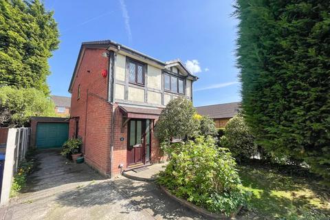 3 bed property, in Victoria Avenue, £340,000