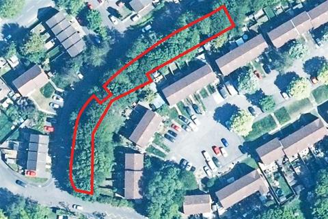 Land, in Silverbank, £10,000