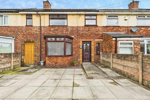 3 bed property, in Loughrigg Avenue, £150,000