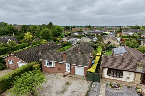 4 bed property, in Little Shore, £325,000