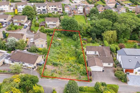 Studio, in Beaufort Road, £300,000