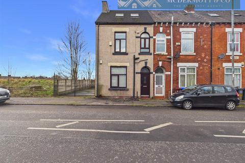 3 bed property, in Monsall Road, £280,000