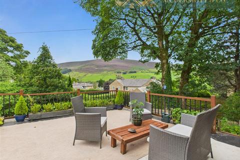 4 bed property, in Spring Cottage, £724,950