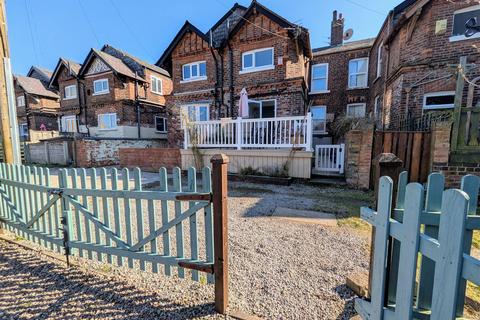 3 bed property, in Bramhall Lane, £400,000