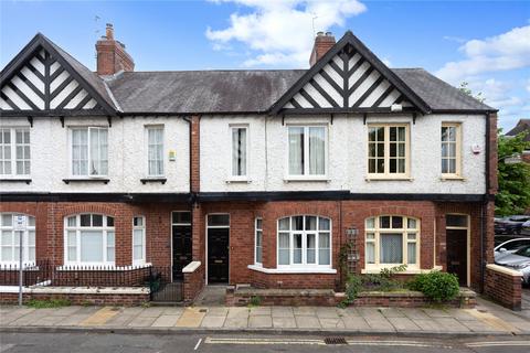 3 bed property, in North Parade, £350,000