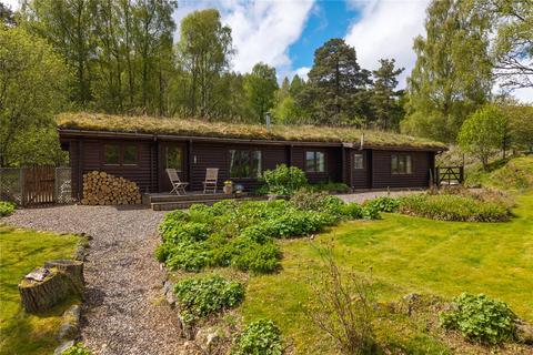 5 bed property, in Rowanhill, £295,000