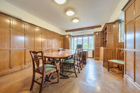 7 bed property, in Cecil Road, £1,000,000