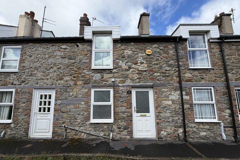 2 bed property, in Water Street, £129,950