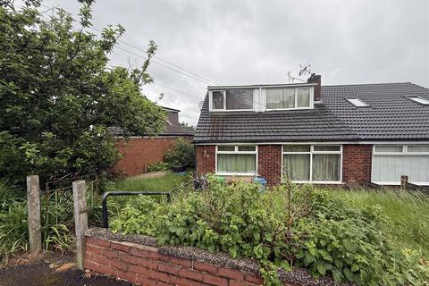 3 bed property, in Brookside Avenue, £200,000