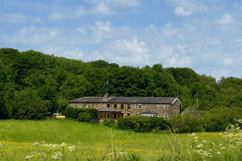 3 bed property, in Wood Nook, £360,000