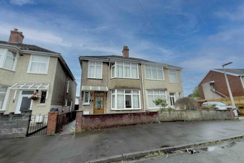 3 bed property, in Cameron Place, £120,000