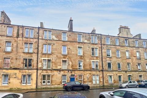 1 bed property, in Albert Street, £149,995