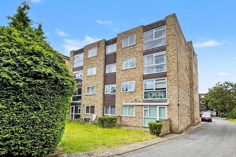 1 bed property, in Hayne Road, £260,000