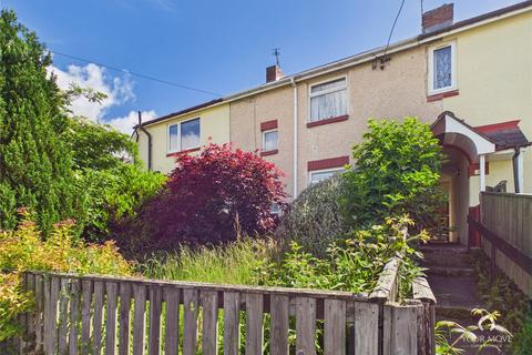2 bed property, in Hydenside, £50,000