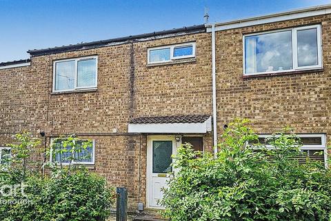 3 bed property, in Redmile Walk, £180,000