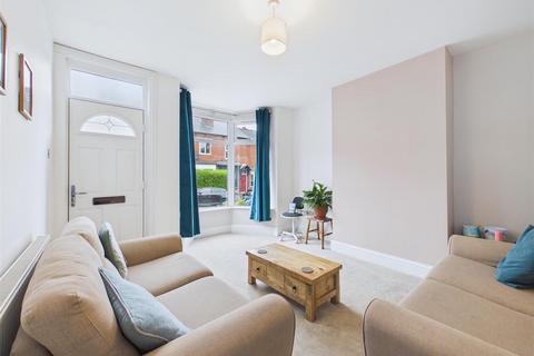 3 bed property, in Penrhyn Road, £360,000