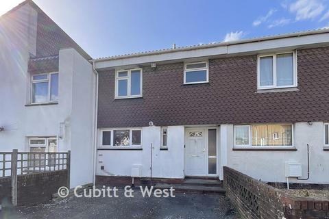 3 bed property, in Carden Avenue, £350,000