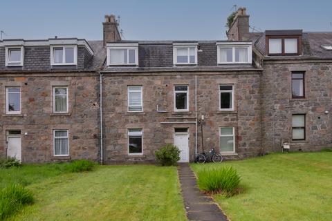 1 bed property, in Nellfield Place, £55,000