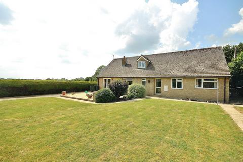 6 bed property, in The Bungalow, £925,000