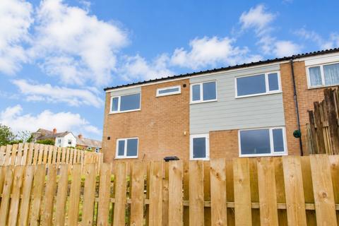 3 bed property, in 35 Hillside Park, £175,000