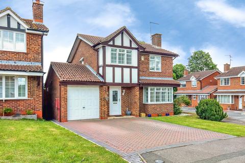 4 bed property, in Thomas Close, £325,000