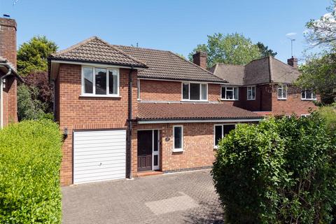 3 bed property, in Elm Bank Close, £700,000