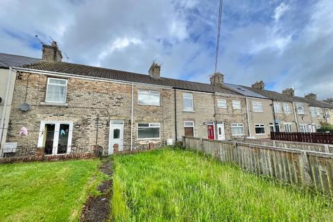2 bed property, in High Terrace, £100,000