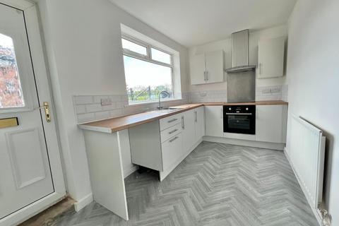 2 bed property, in High Terrace, £100,000