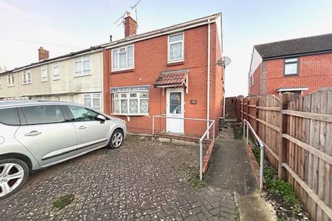 3 bed property, in Courtenay Road, £127,250