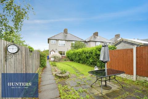 2 bed property, in Calow Lane, £160,000