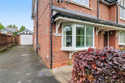 3 bed property, in Station Road, £270,000