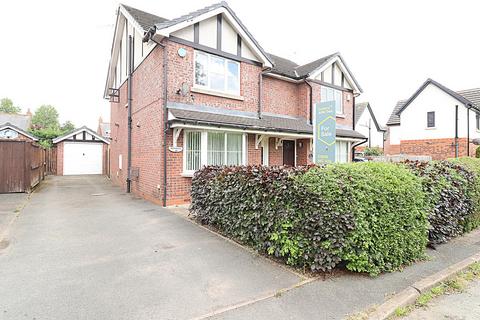 3 bed property, in Station Road, £270,000