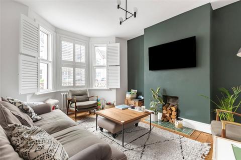3 bed property, in Fallsbrook Road, £700,000