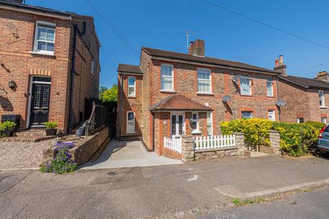 3 bed property, in Kents Road, £575,000