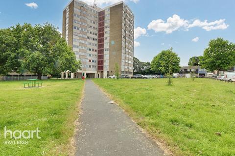 2 bed property, in Mansell Close, £115,000