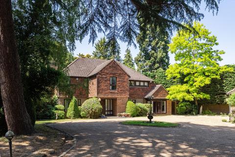 5 bed property, in Littleworth Lane, £2,250,000