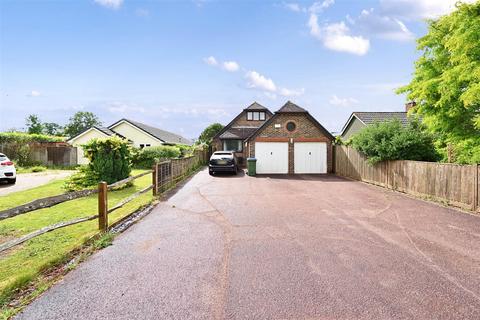 4 bed property, in Shoreham Road, £600,000