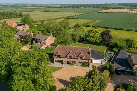 4 bed property, in High Street, £1,250,000