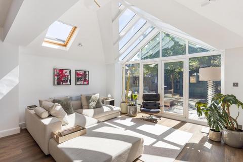 4 bed property, in Inglethorpe Street, £2,100,000