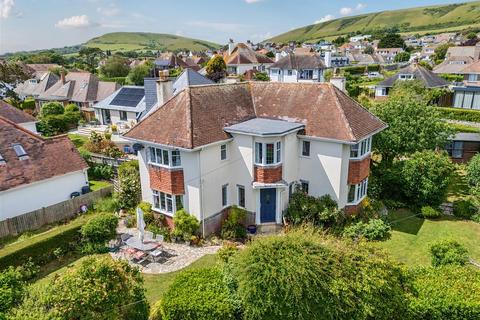 4 bed property, in Streche Road, £850,000