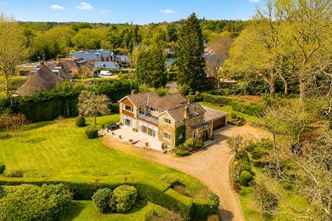 5 bed property, in Devenish Road, £1,500,000