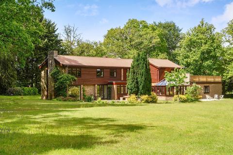 5 bed property, in Heath End, £1,750,000