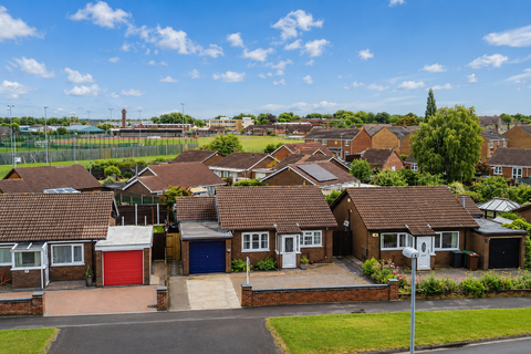 3 bed property, in Welcome To 48 Breedon Drive, £190,000
